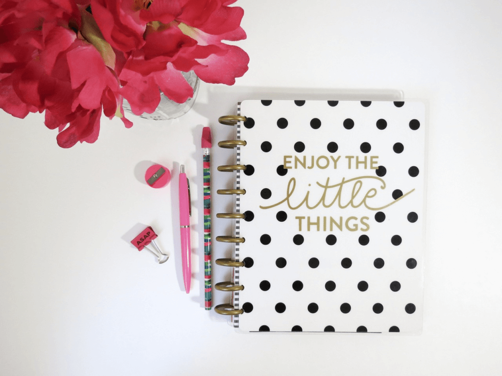 8 Reasons To Start Journaling Every Day